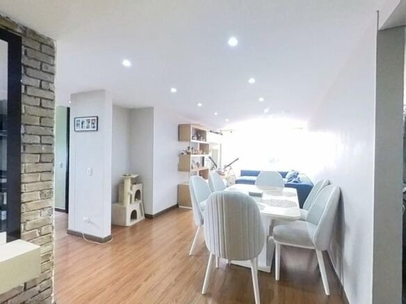 Apartamento en venta en La Trinitaria, Suba, Bogotá - foto 1