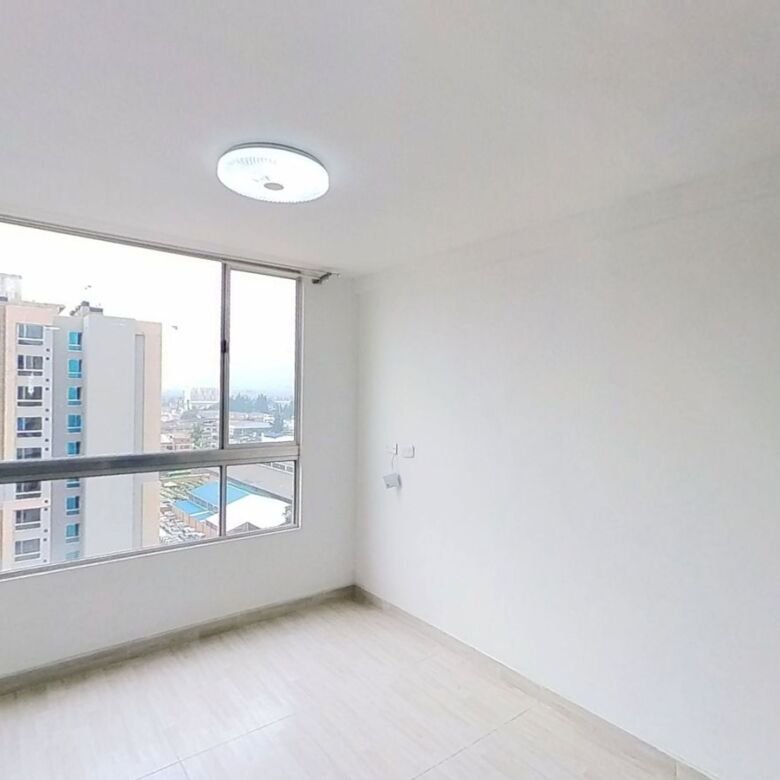 Apartamento en venta en Las Brisas, Fontibón, Bogotá - foto 2
