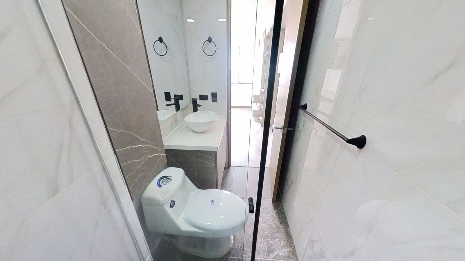 Apartamento en venta en Montevideo, Fontibón, Bogotá - foto 1