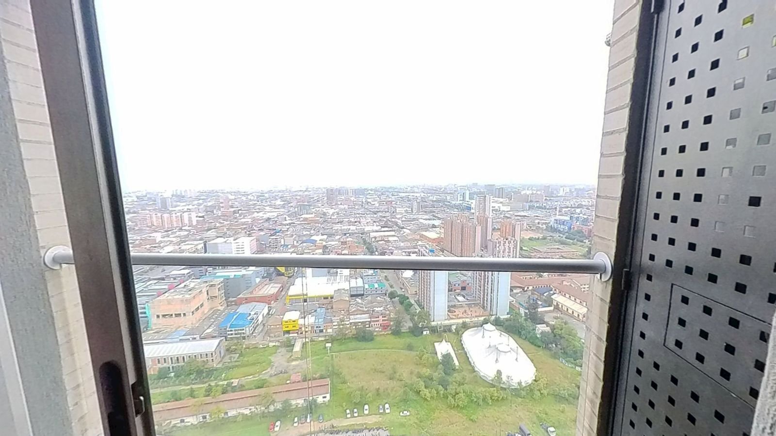 Apartamento en venta en San Victorino, Los Mártires, Bogotá - foto 4