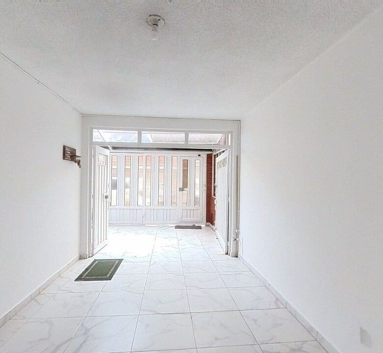 Casa en venta en Las Ferias, Engativá, Bogotá - foto 3